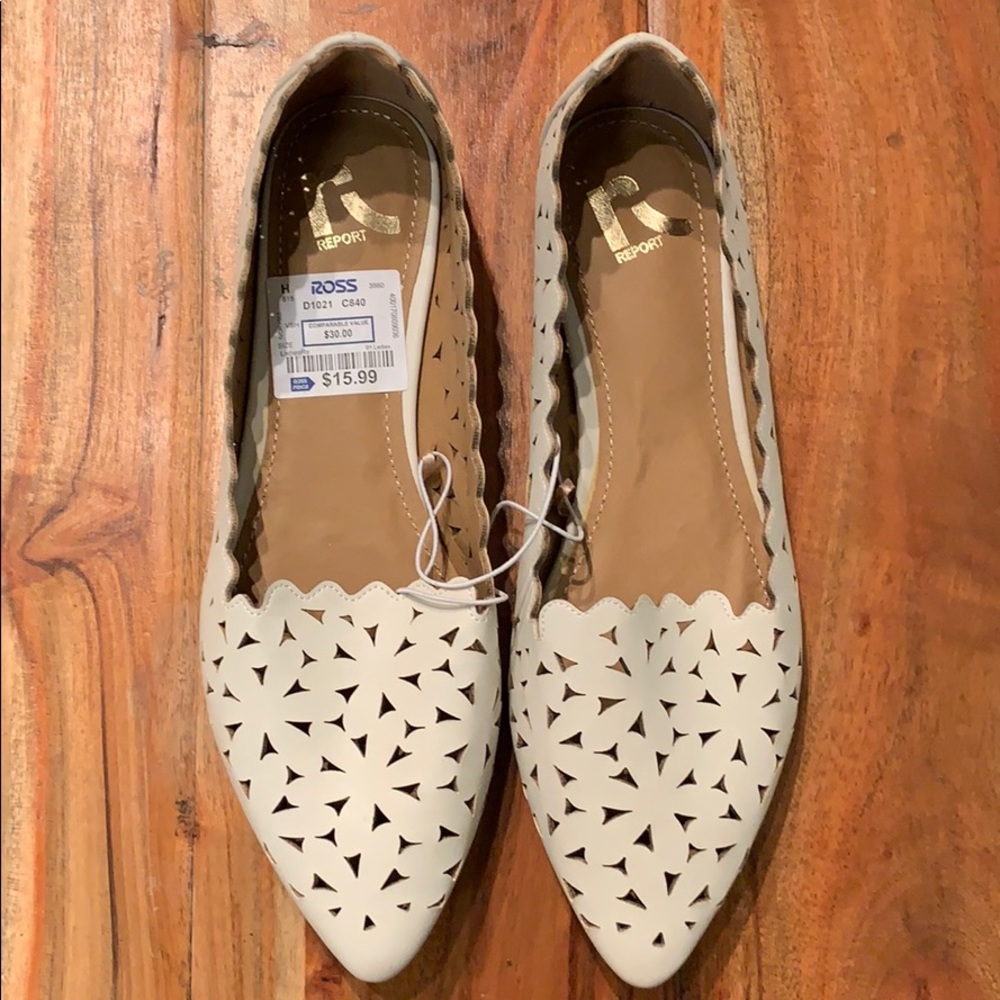 Brand new flats - Report - Size 9